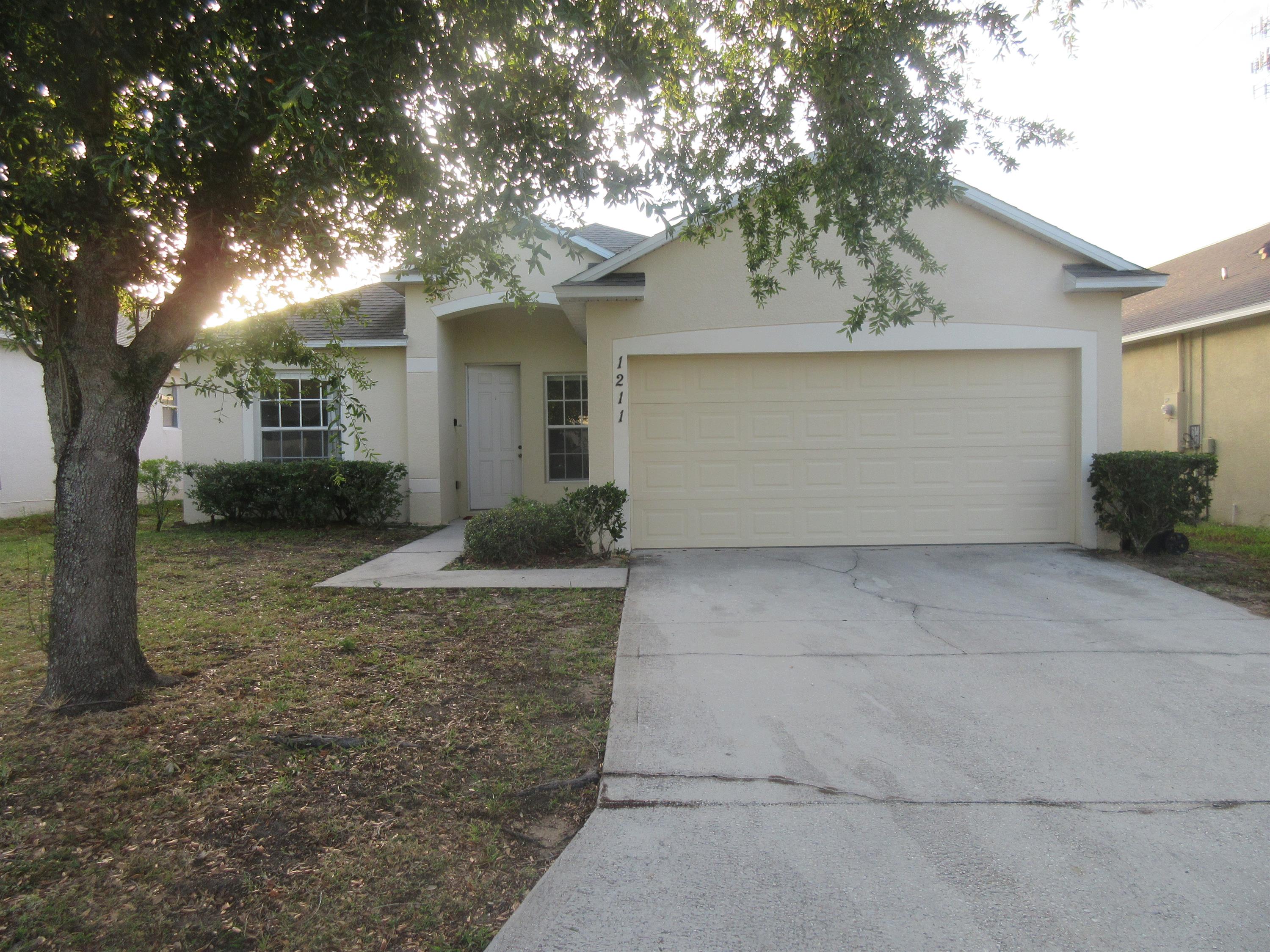 1211 Knollwood Dr.